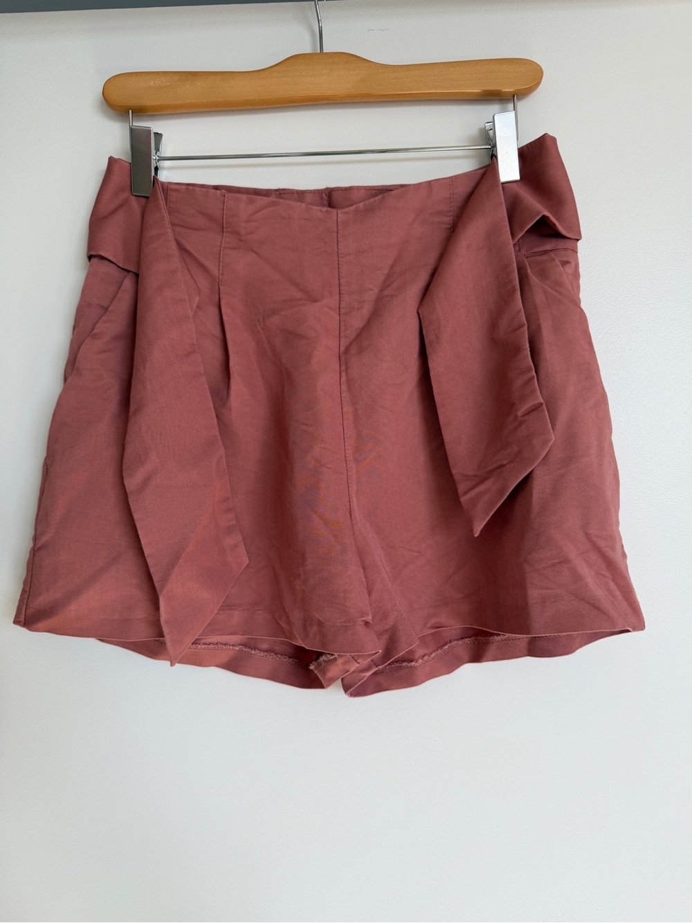 Dynamite Womens Rust Pink Tie-Detail High-Waist Shorts